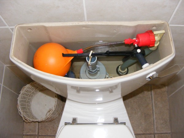 トイレタンク掃除の７つの方法