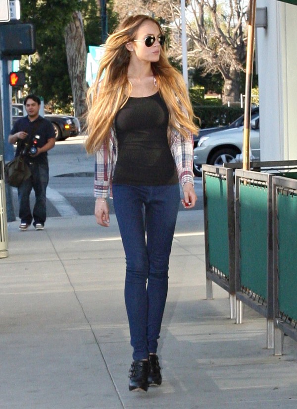 Lindsay Lohan Meets Up With Gal-Pal Samantha Ronson In LA 1/13